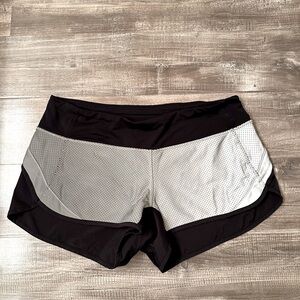 Lululemon reflective front shorts size 6